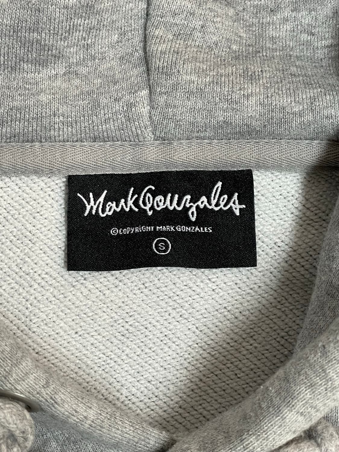 마크 곤잘레스 후드티 상품이미지3