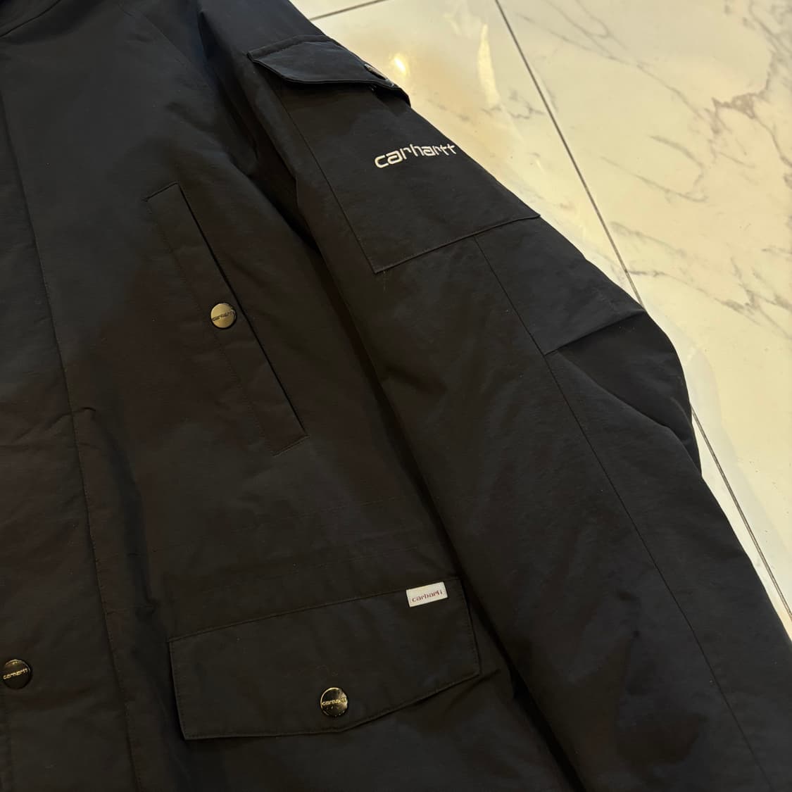 칼하트 패딩 검정 상품이미지2
