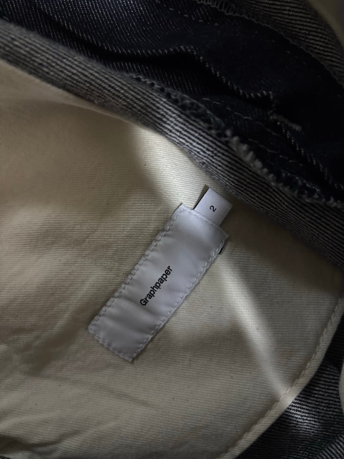 [2] 그라페이퍼 칼라패스트 투턱 데님 상품이미지2