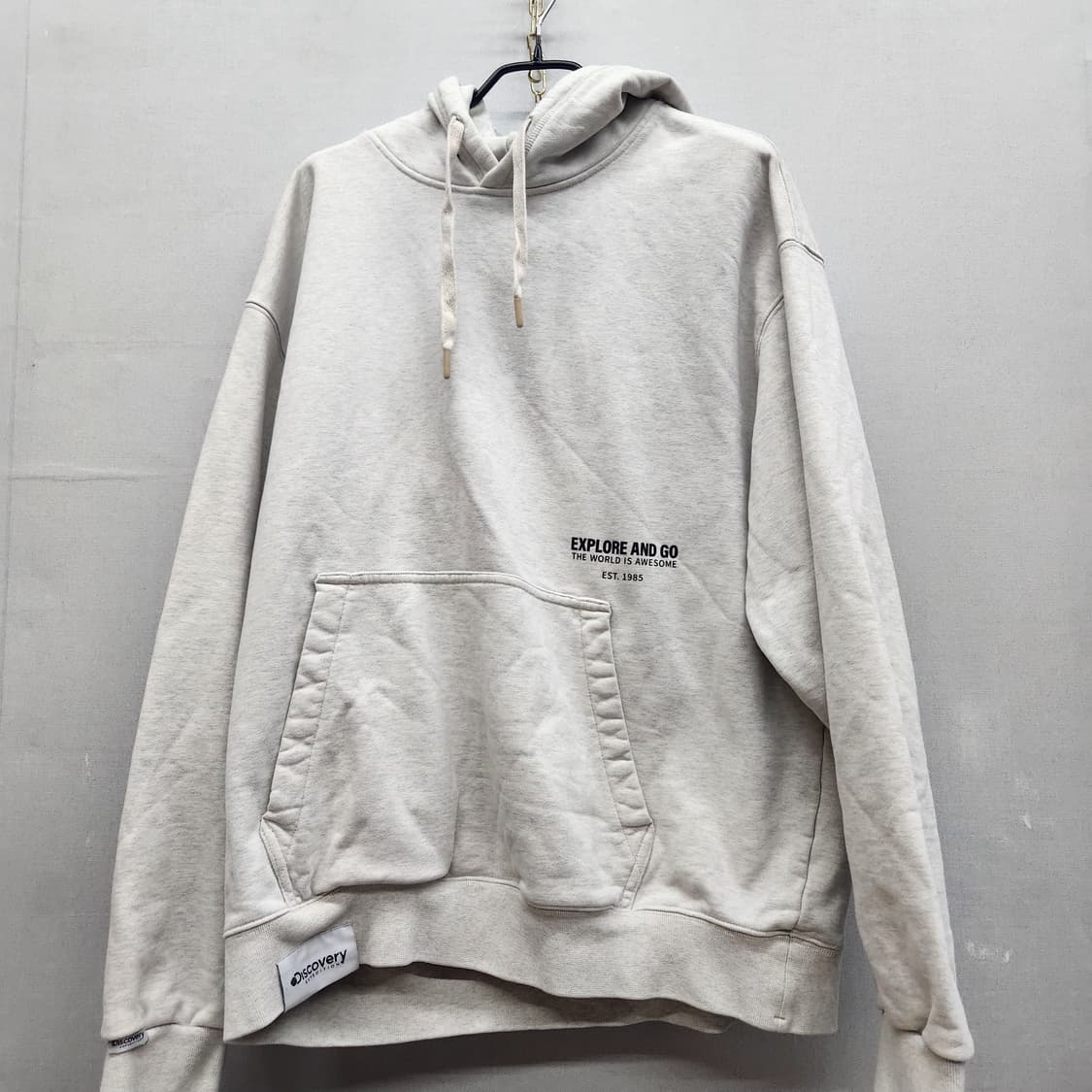 디스커버리 백 프린팅 후드티 105(2XL) 상품이미지2