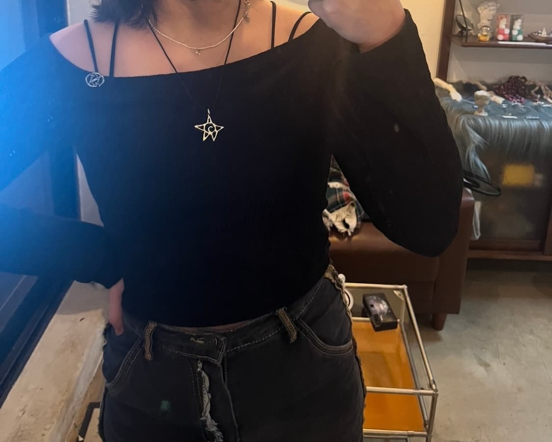 키르시컬렉션 오프숄더 긴팔티셔츠 상품이미지8