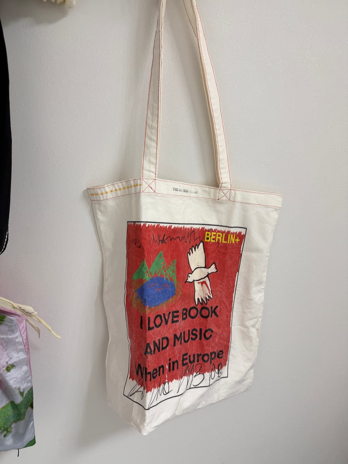 더뮤지엄비지터 에코백 상품이미지2