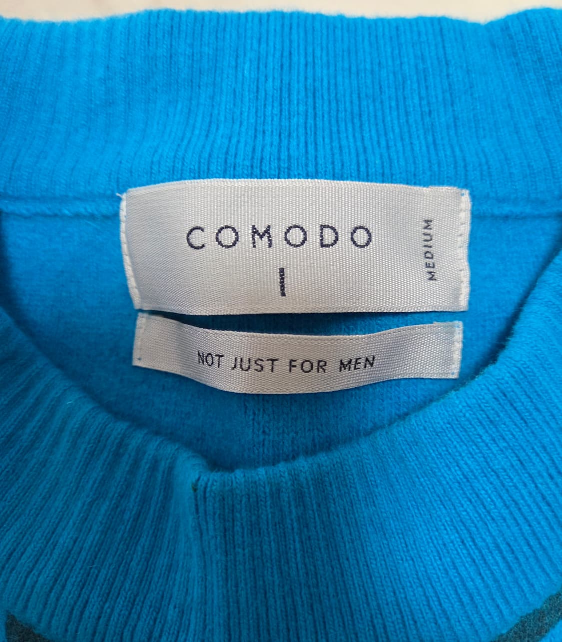 코모도 러브 공용 블루 니트 상품이미지6