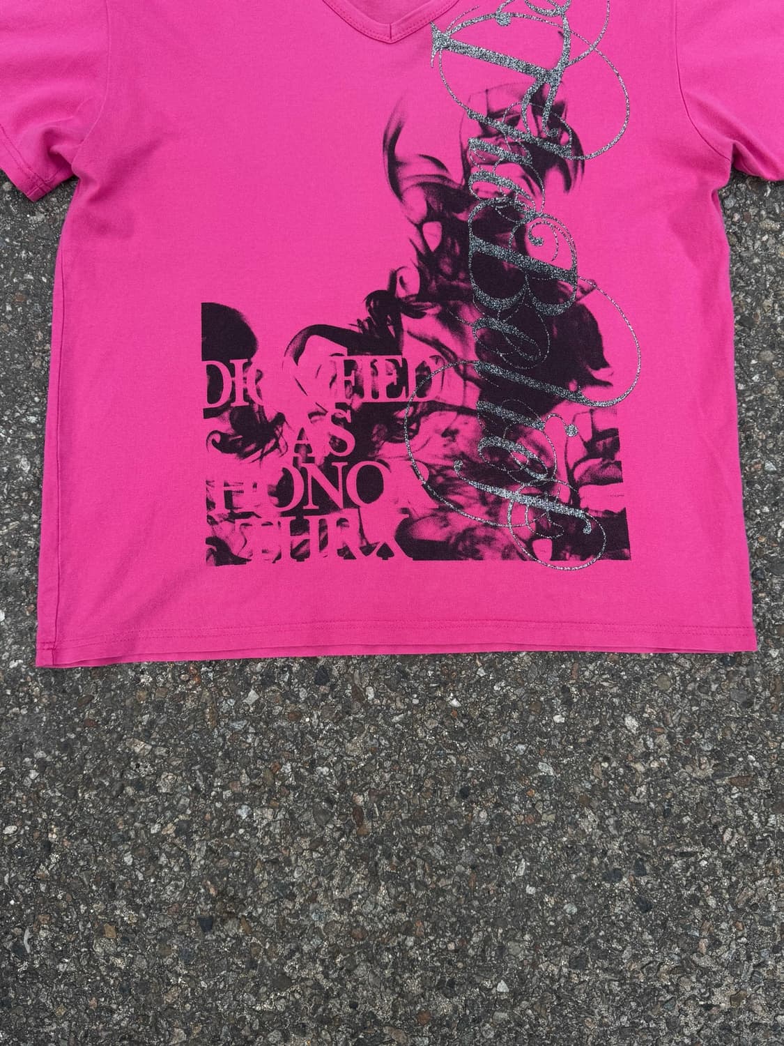 00’s Glitter Graphic V-Neck T-Shirt  상품이미지4