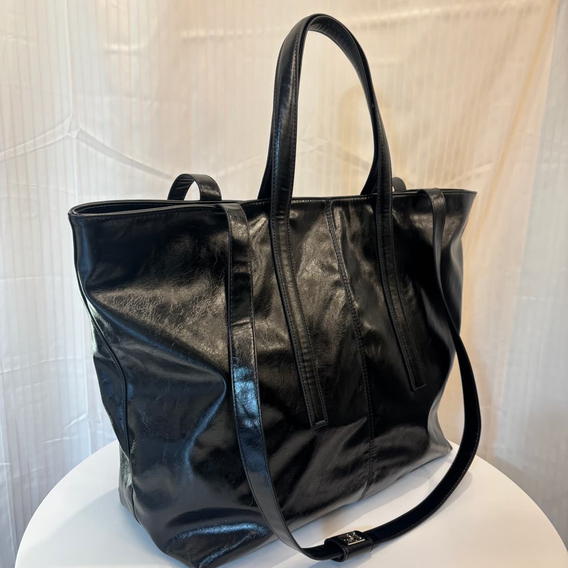 정품 밈더워드로드 크랙 레더 빅 토트백     상품이미지2