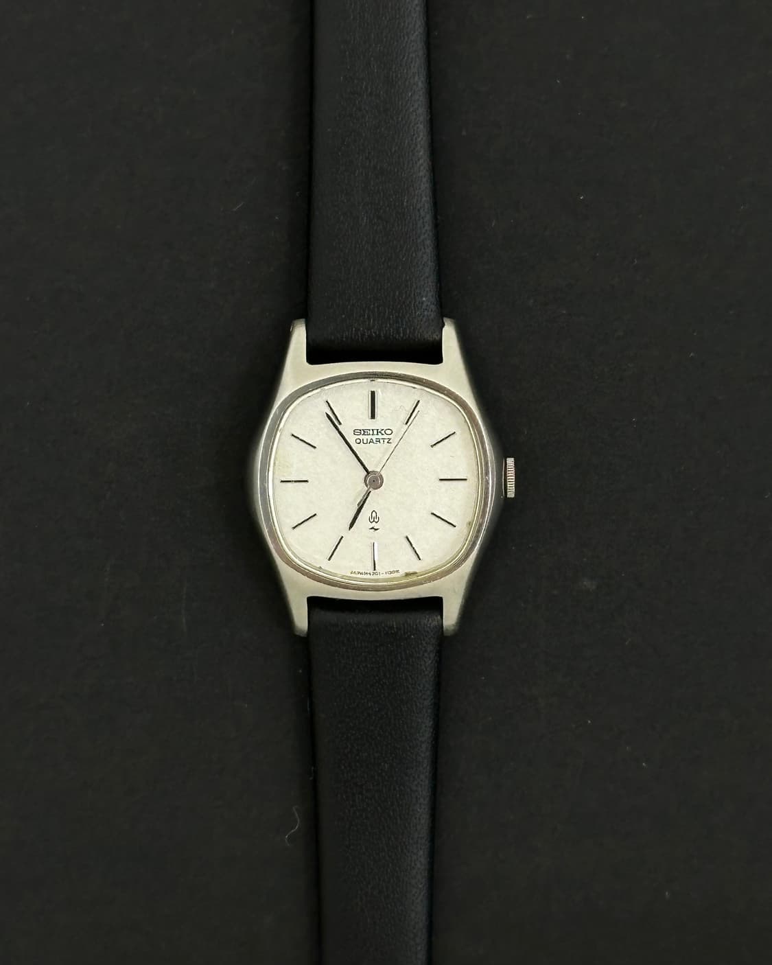 세이코 토노형 케이스 쿼츠 시계 상품이미지3