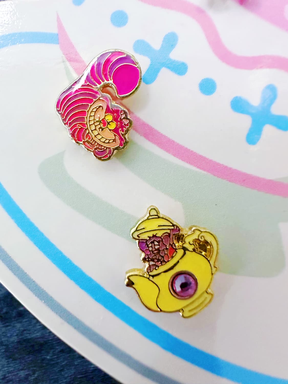 디즈니 정품 캐릭터 귀걸이+ 핀뱃지3개 상품이미지4