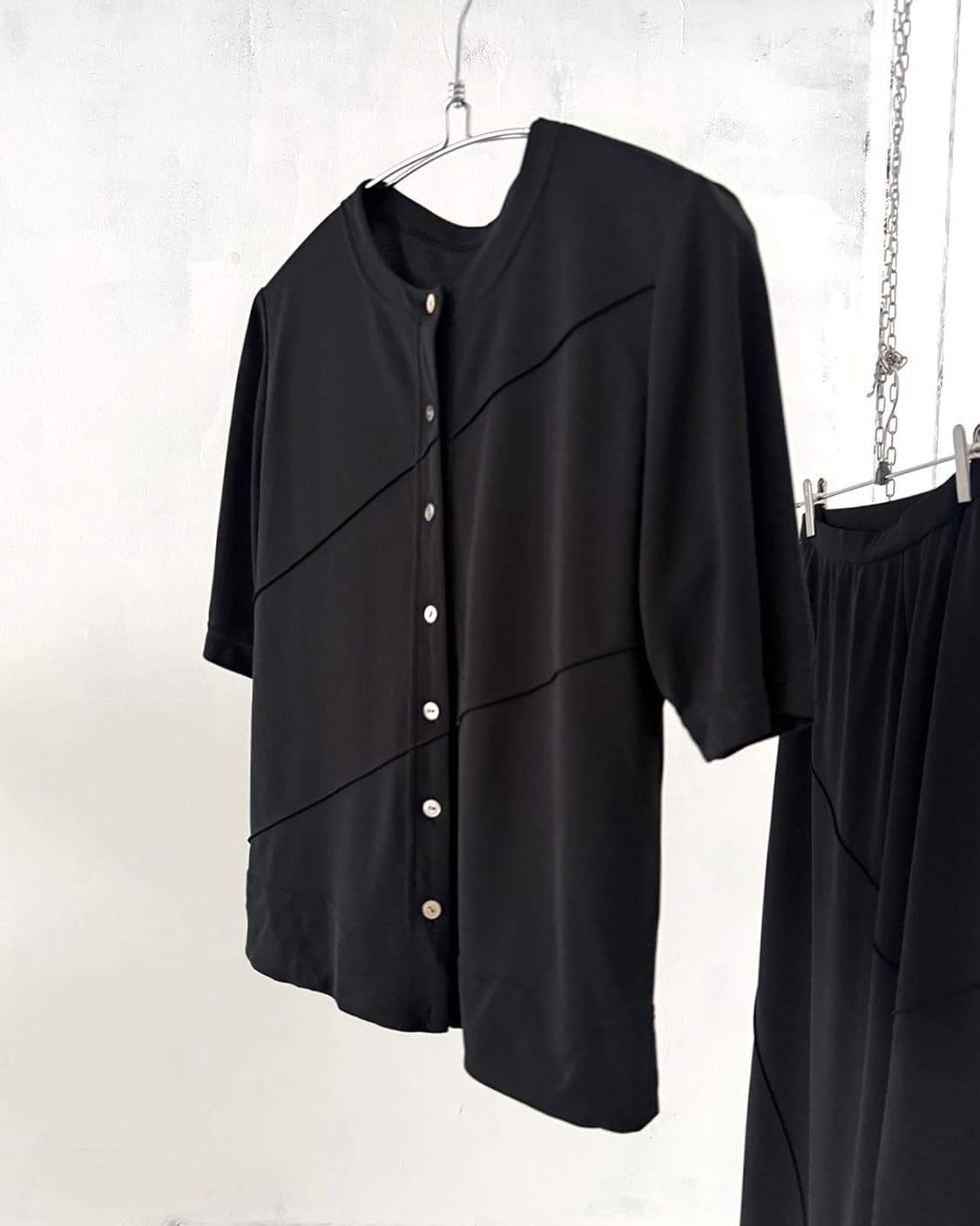 Black Minimal Asymmetrical Set-Up 상품이미지8