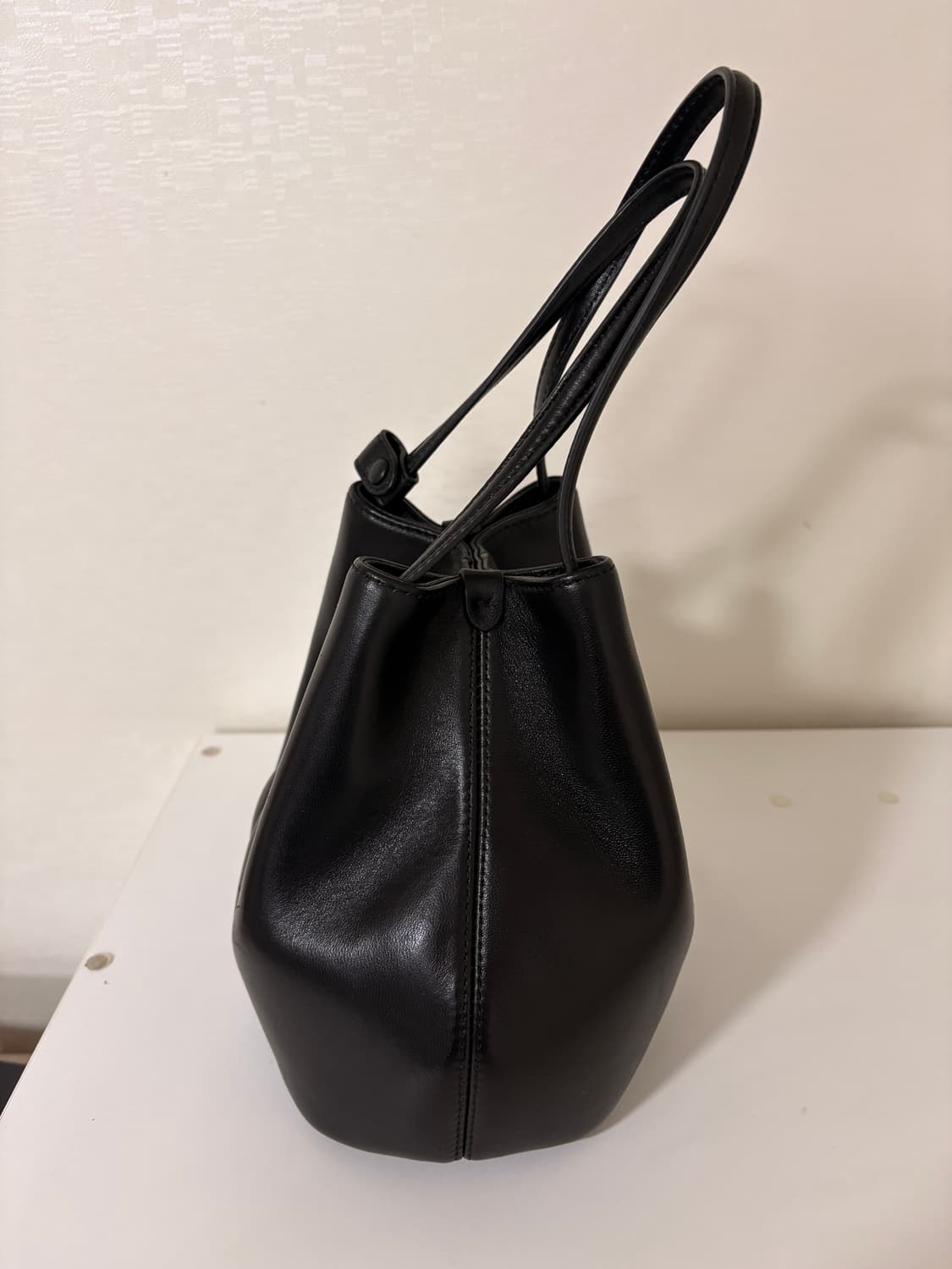 아뜰리에드루멘 봉발롱백 블랙 상품이미지2