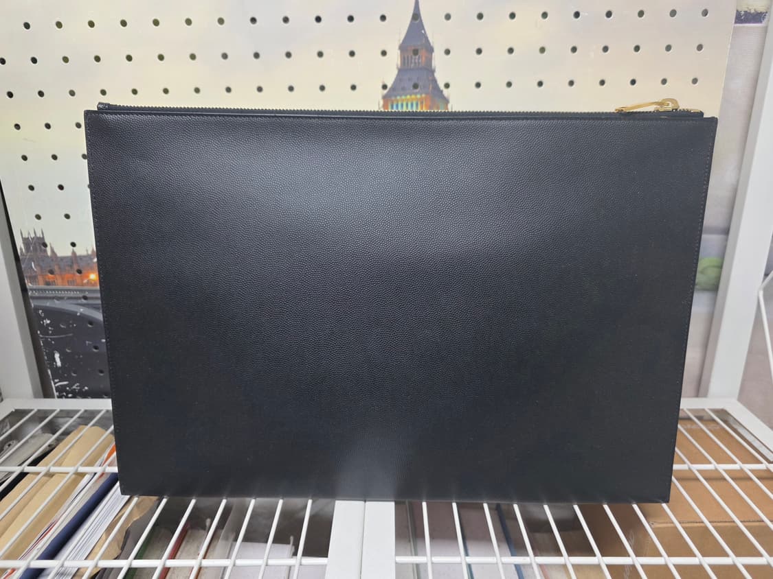 생로랑 클러치백 라지 레더 블랙 클러치 BF38 상품이미지4