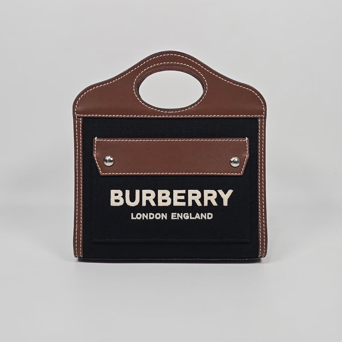 버버리 투톤 포켓 마이크로 토트 숄더백 상품이미지2