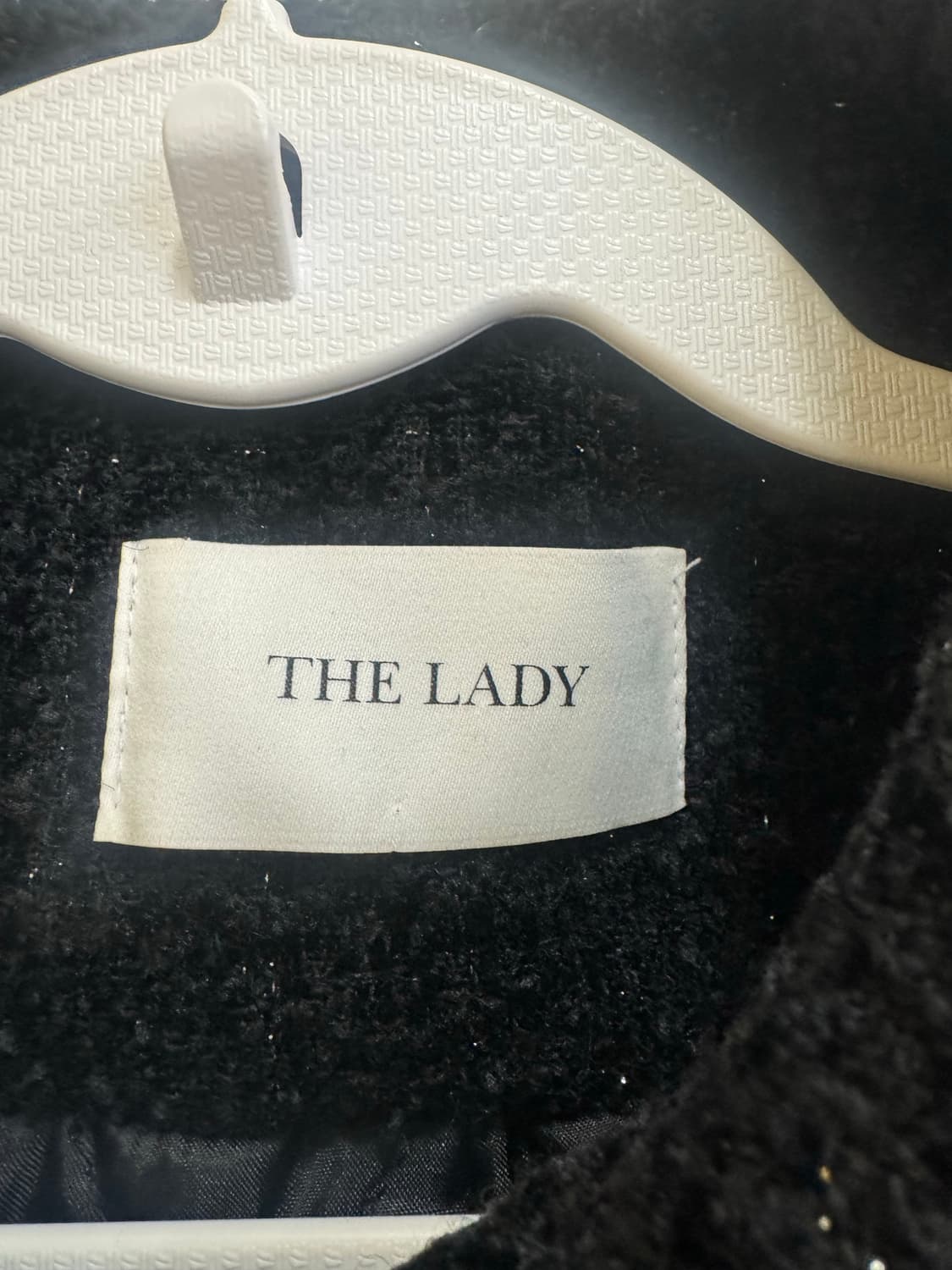 THE LADY 블랙 트위드 크롭 자켓 금장버튼  상품이미지6