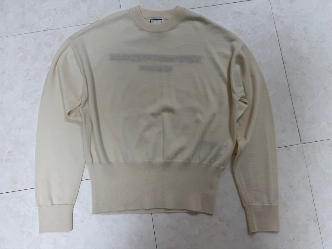 우영미 23시즌 크림/아이보리 컬러 니트 (라운드넥 베이직 니트) 상품이미지1