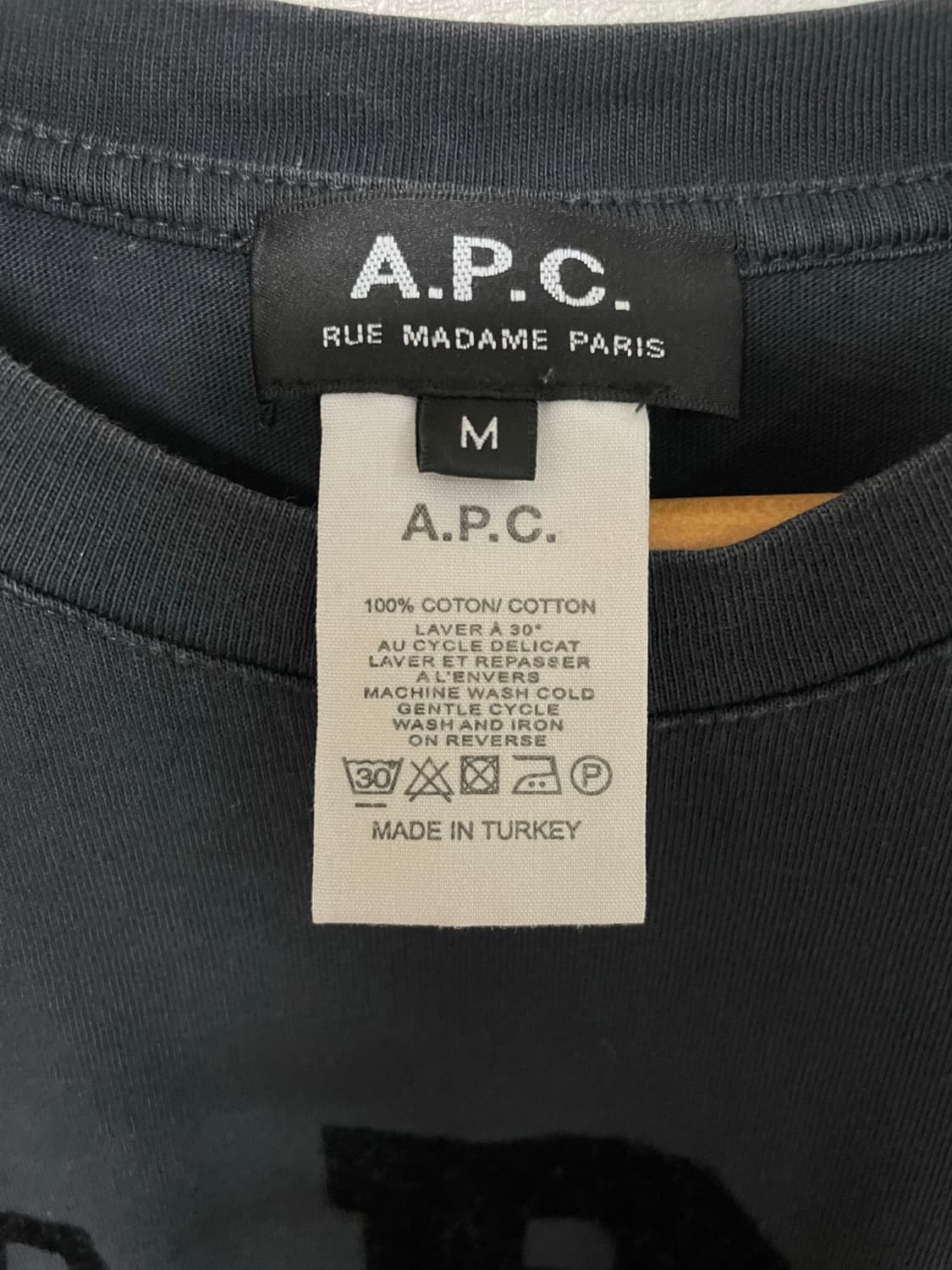 A.P.C. 블랙 티셔츠 M 상품이미지3