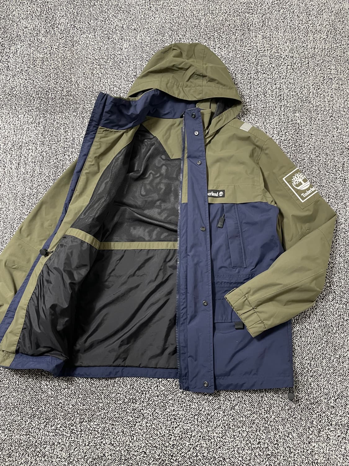 빈티지9. 팀버랜드 컬러블록 나일론 바람막이 점퍼 올리브 네이비 상품이미지2