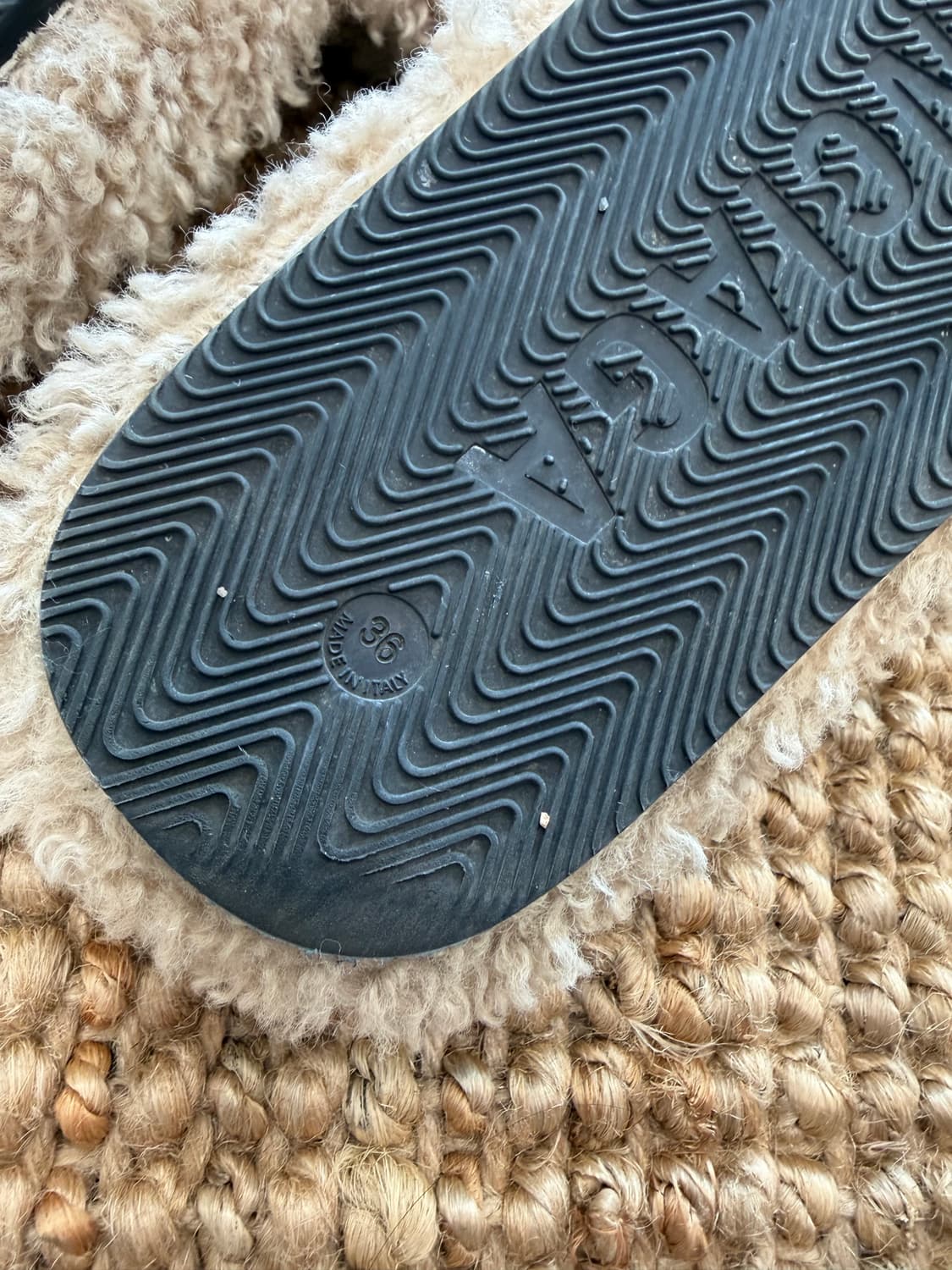 발렌시아가 퍼 슬리퍼 36 상품이미지5