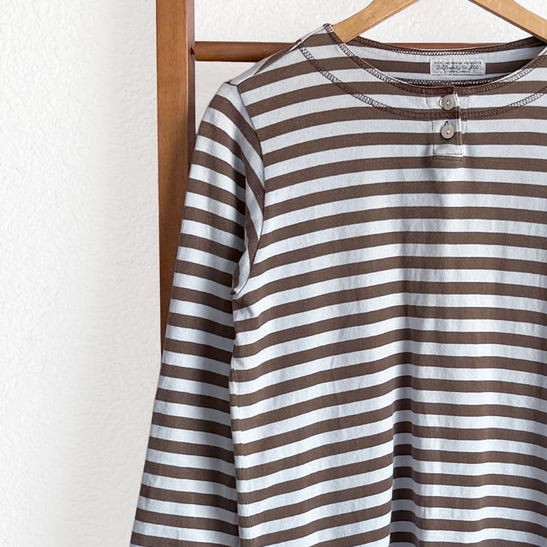 코코아 버튼 스트라이프 티 상품이미지2