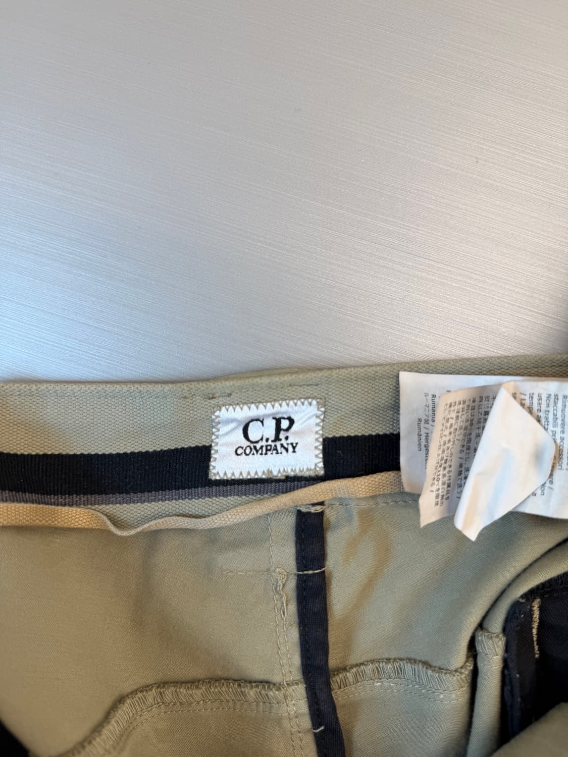 C.P company 씨피컴퍼니 렌즈와펜 카키 카고 쇼츠  상품이미지9