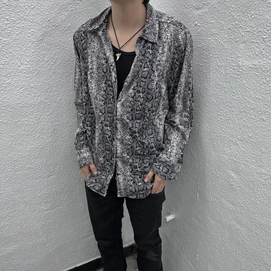 V-kei Python pattern shirts 상품이미지4
