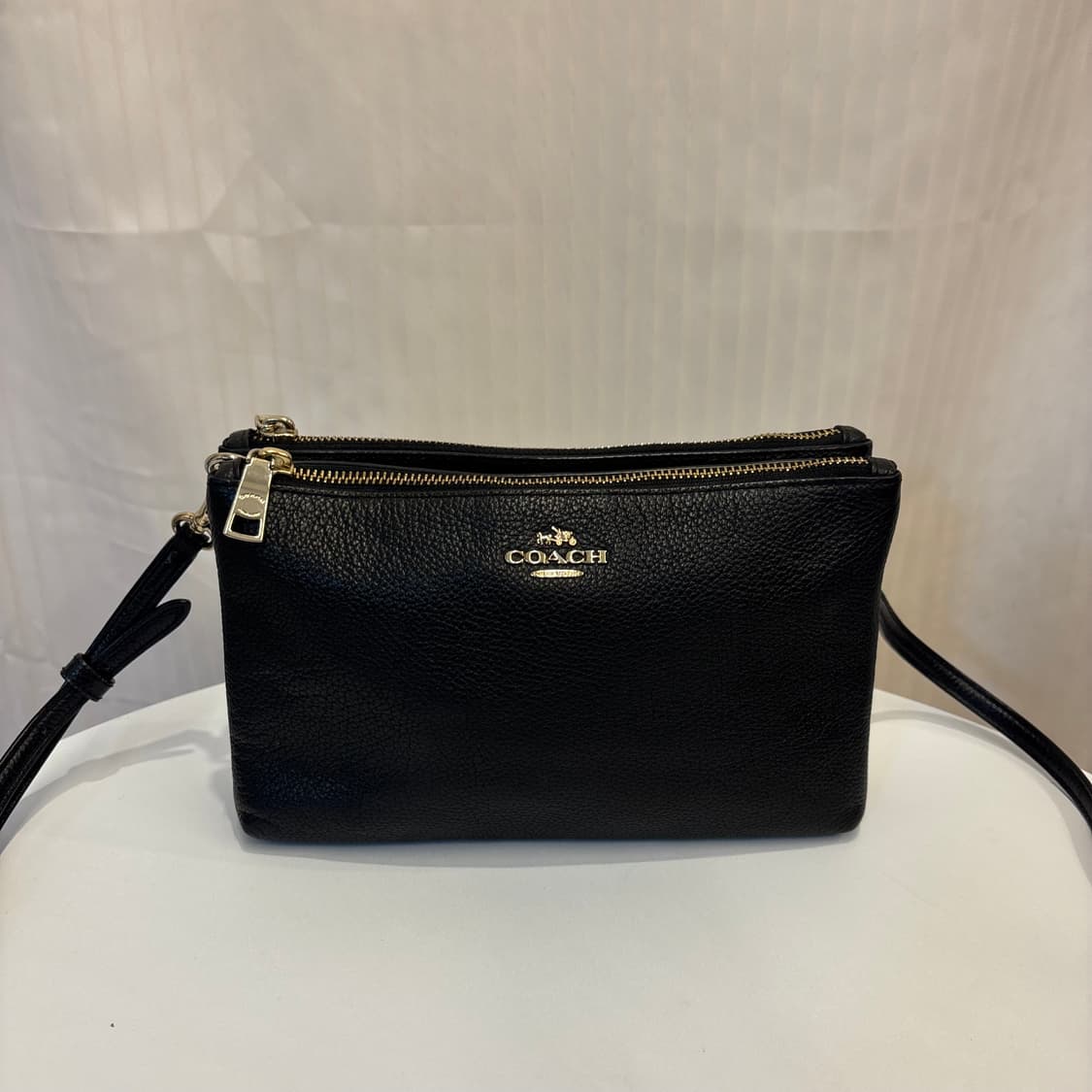 정품 코치 가죽 크로스백     상품이미지2