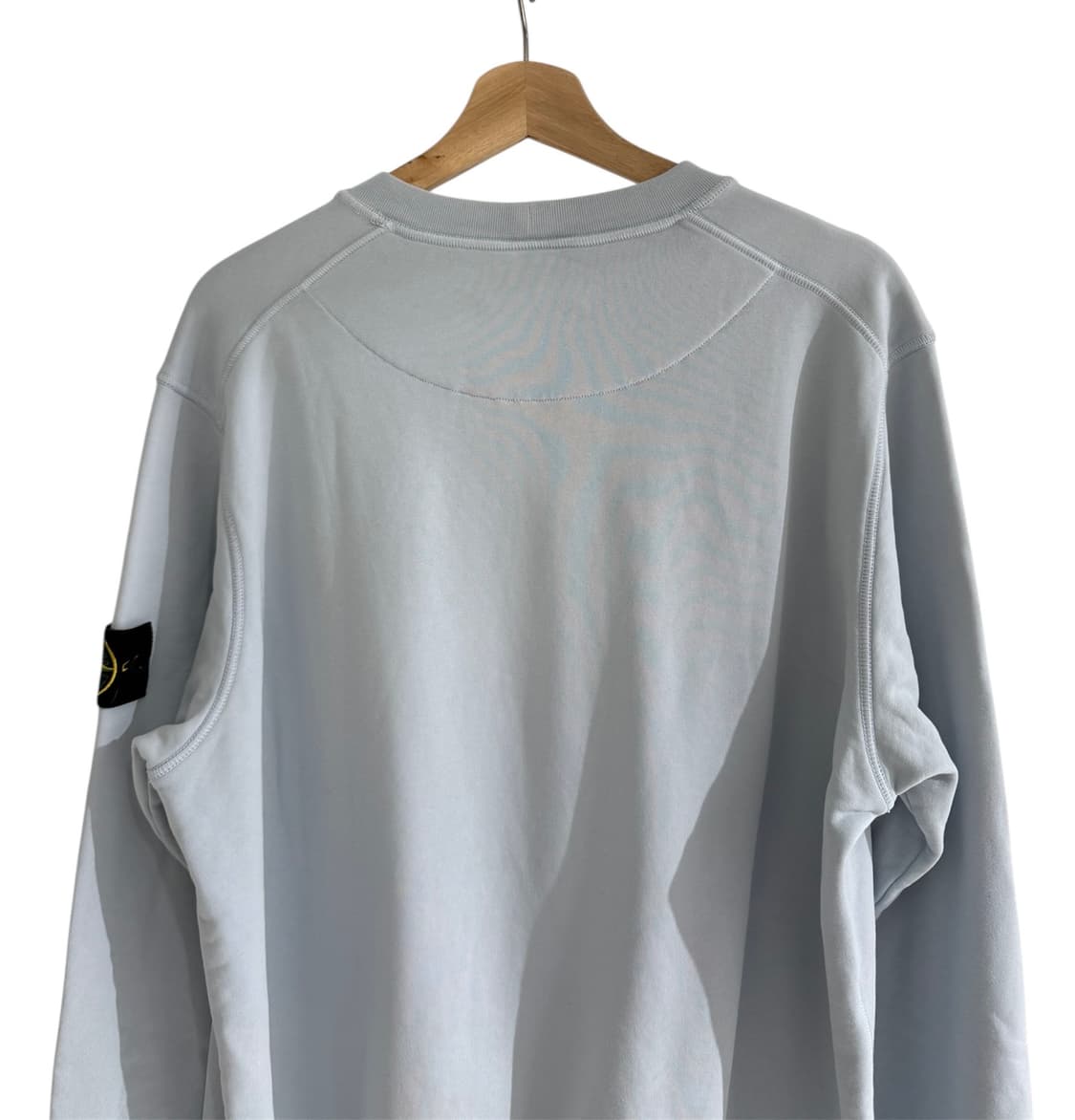 스톤아일랜드 스카이블루 와펜 크루넥 스웻 상품이미지4