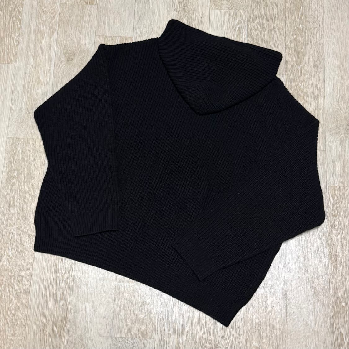 [오버핏 M/새상품급] 셀린느 리브드 레더패치 로고 울 후드티 블랙 상품이미지3