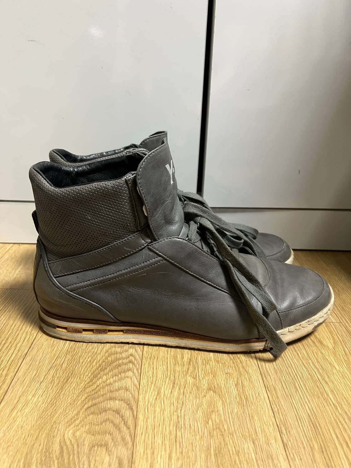 Y-3 하이탑 레더 스니커즈 카키 280 상품이미지4