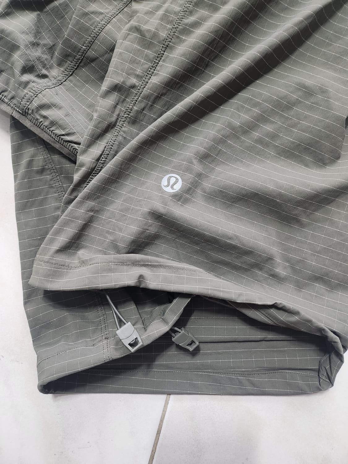 Lululemon LightWeight Hiking Anorak 상품이미지2