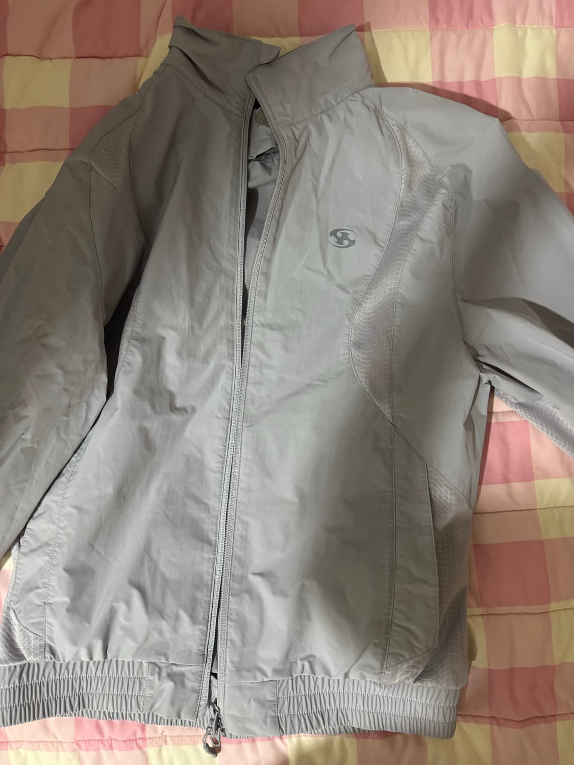 산산기어 25ss 그레이 윈드브레이커 상품이미지3