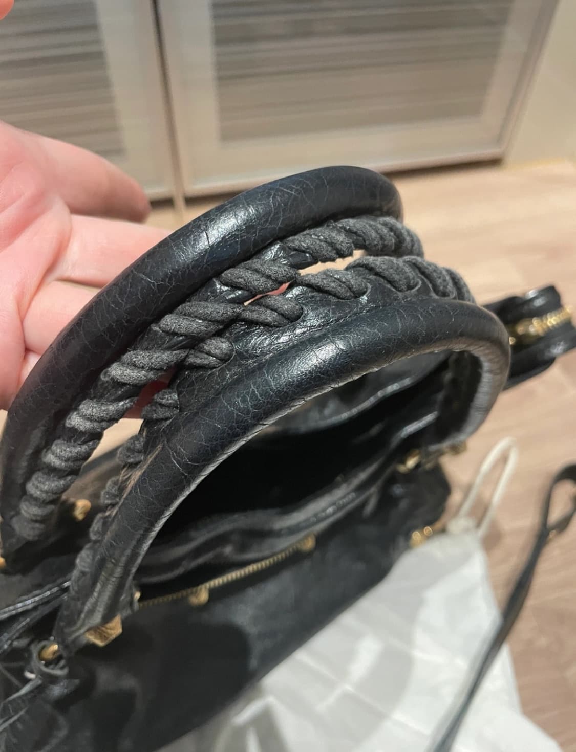 발렌시아가 모터백 자이언트 12 골드 벨로백 상품이미지2