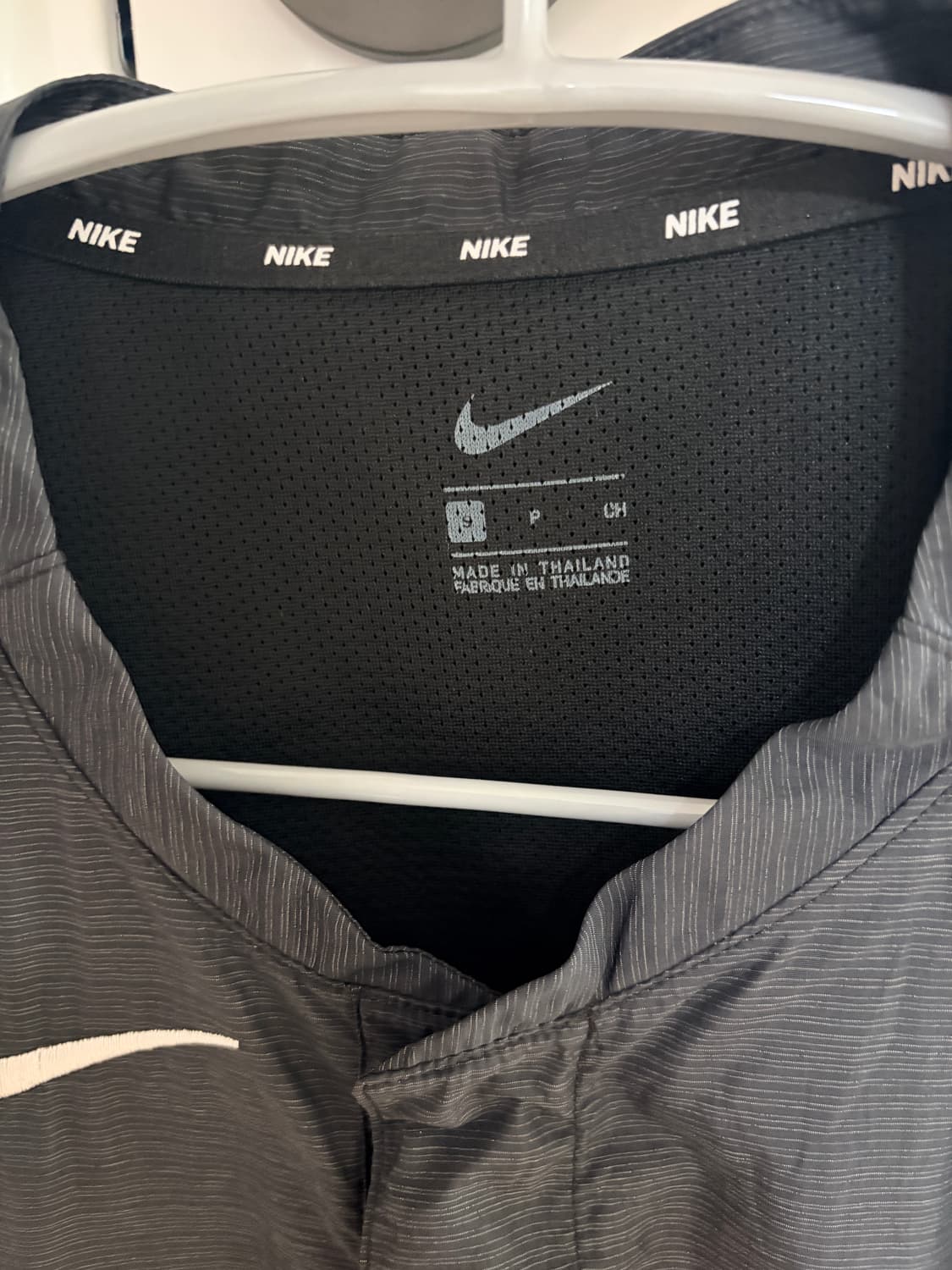 나이키 바람막이 S 상품이미지3
