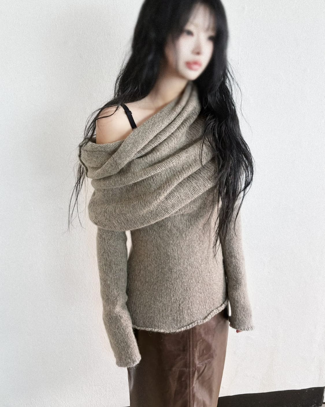 일라리아 니스트리 모헤어 하이넥 드레이프 후디 니트 상품이미지3