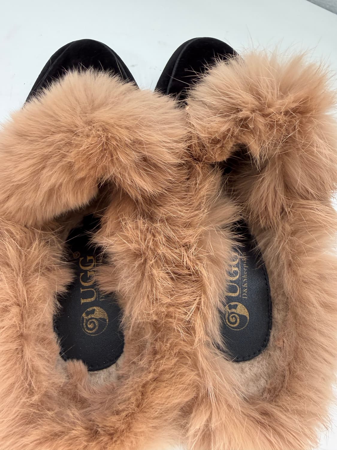 정품) UGG 어그 여성 퍼 물 슬리퍼 6L 상품이미지7