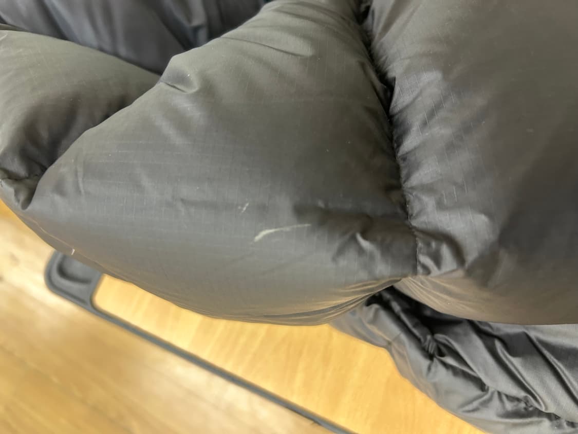 눕시 에코 패딩 100/L사이즈 판매합니다 상품이미지4