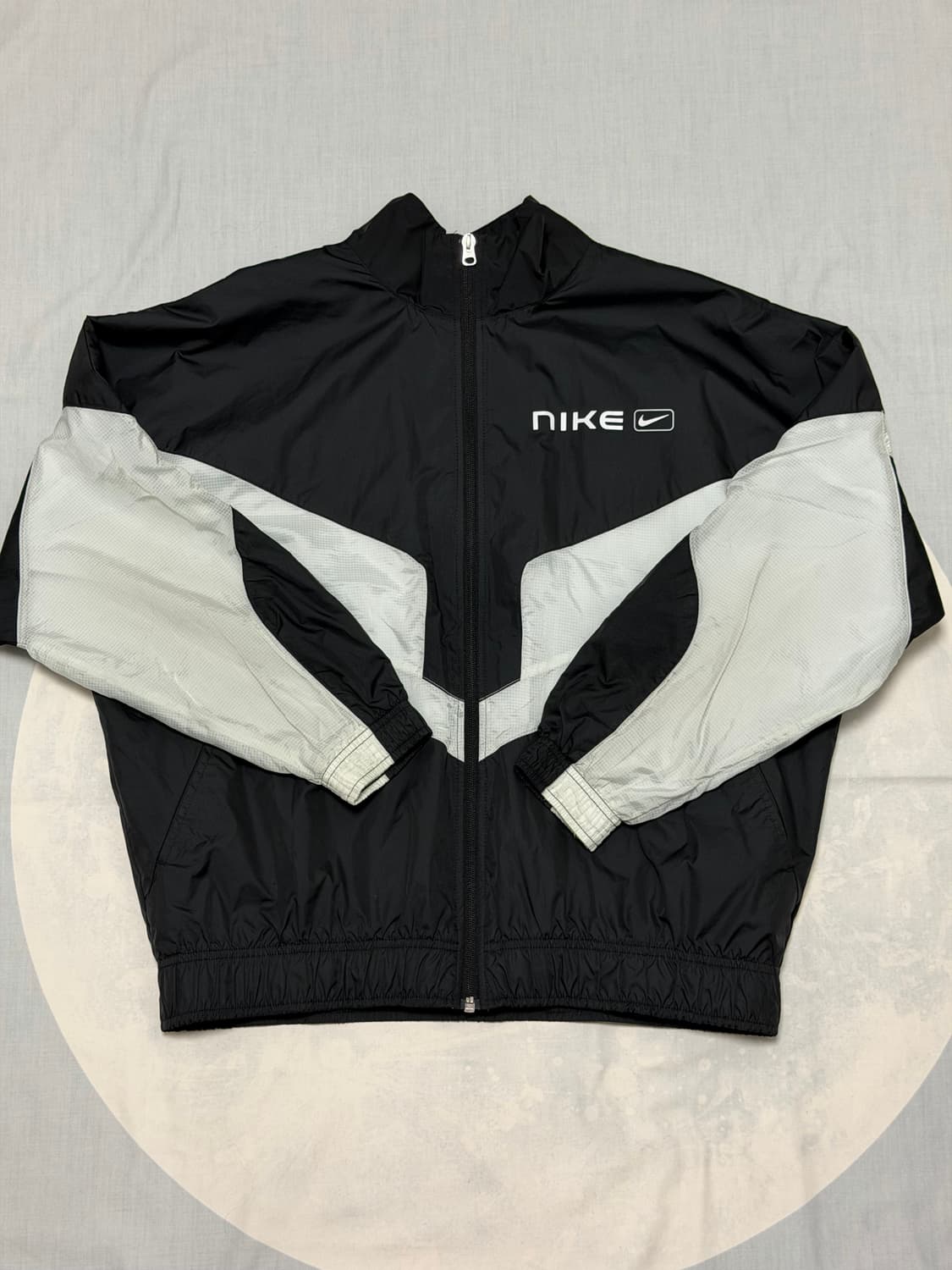 나이키 블랙/화이트 바람막이 자켓 상품이미지1