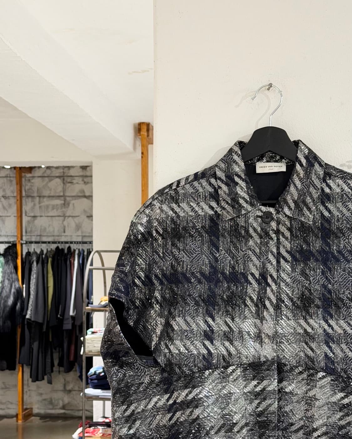 드리스 반 노튼 메탈릭 반팔 플래드 코트 상품이미지2