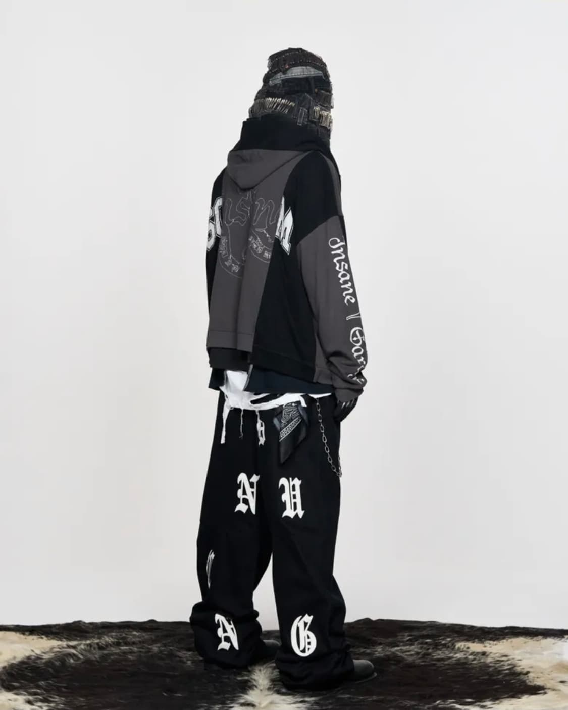 XL 스키즘인듀싱 레터링 패치 블랙진 상품이미지1