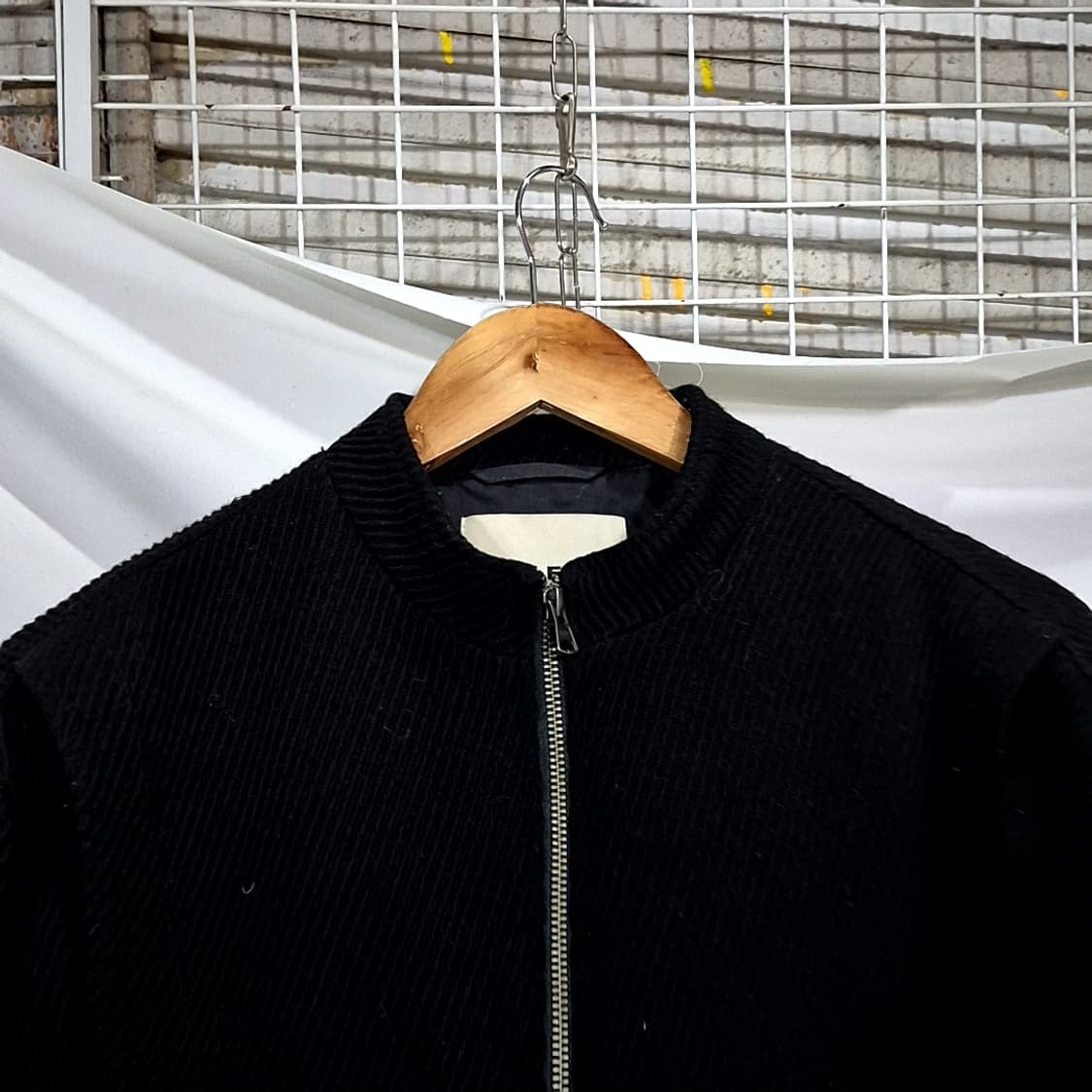 Insilence 인사일런스 절개 봄버 자켓 상품이미지2