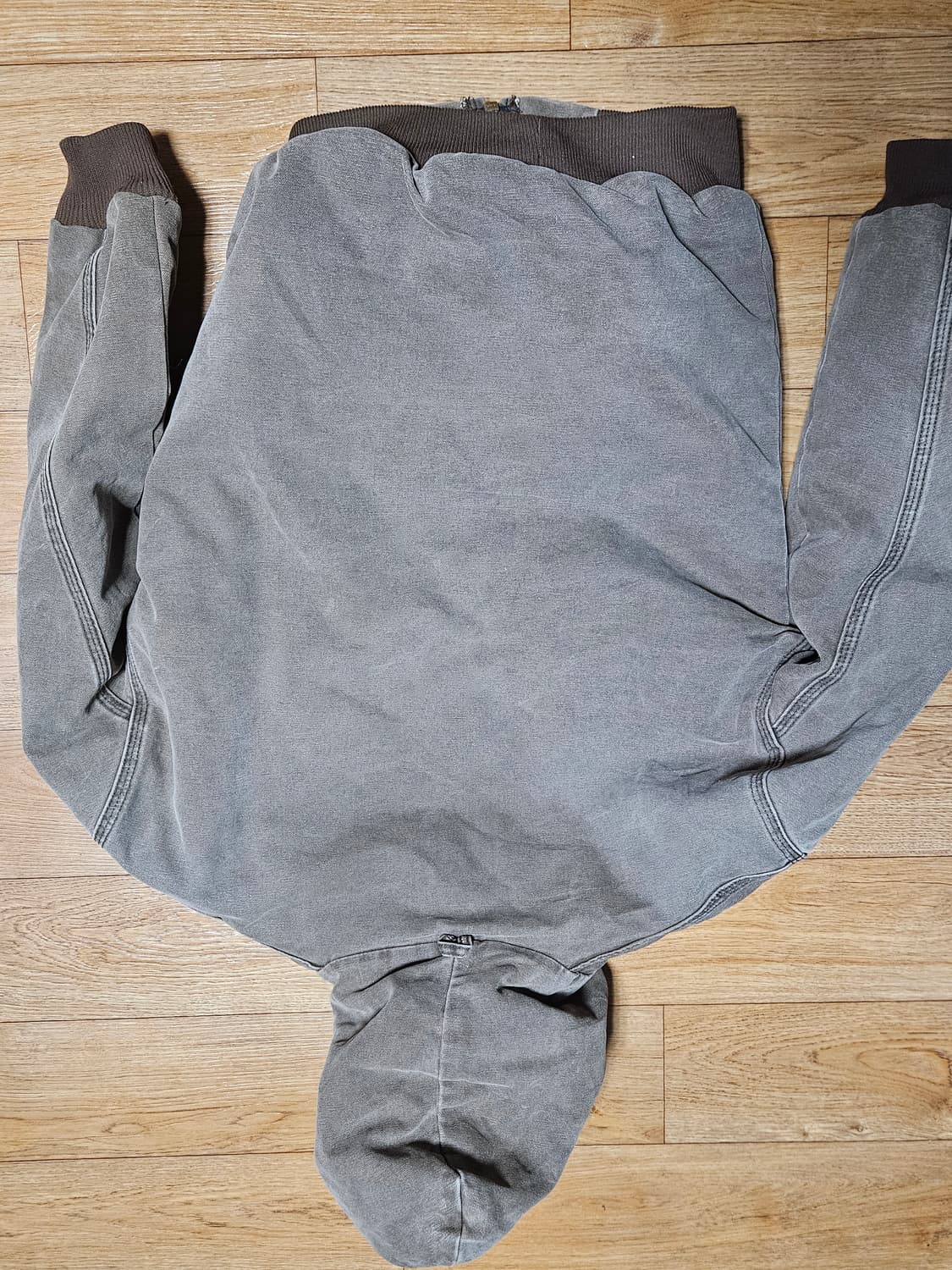 칼하트 j68 cht m사이즈 판매합니다 상품이미지3