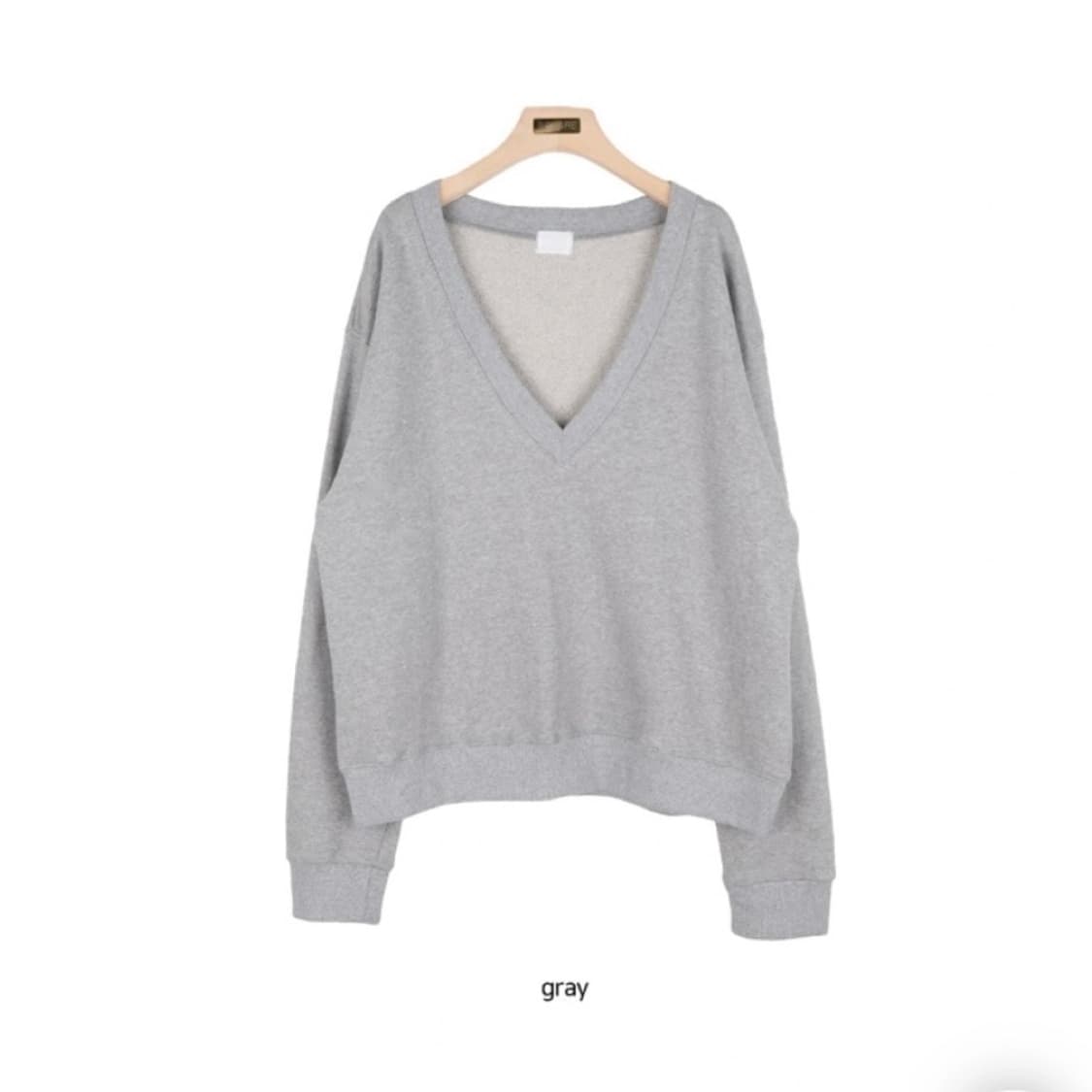 브이넥 맨투맨 그레이 애프터먼데이 블랙업 상품이미지1