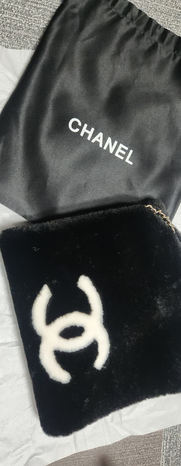 샤넬 시어링 머프백.  올해신상 한정판 프랑스. 현재중고거래물품없음 상품이미지1