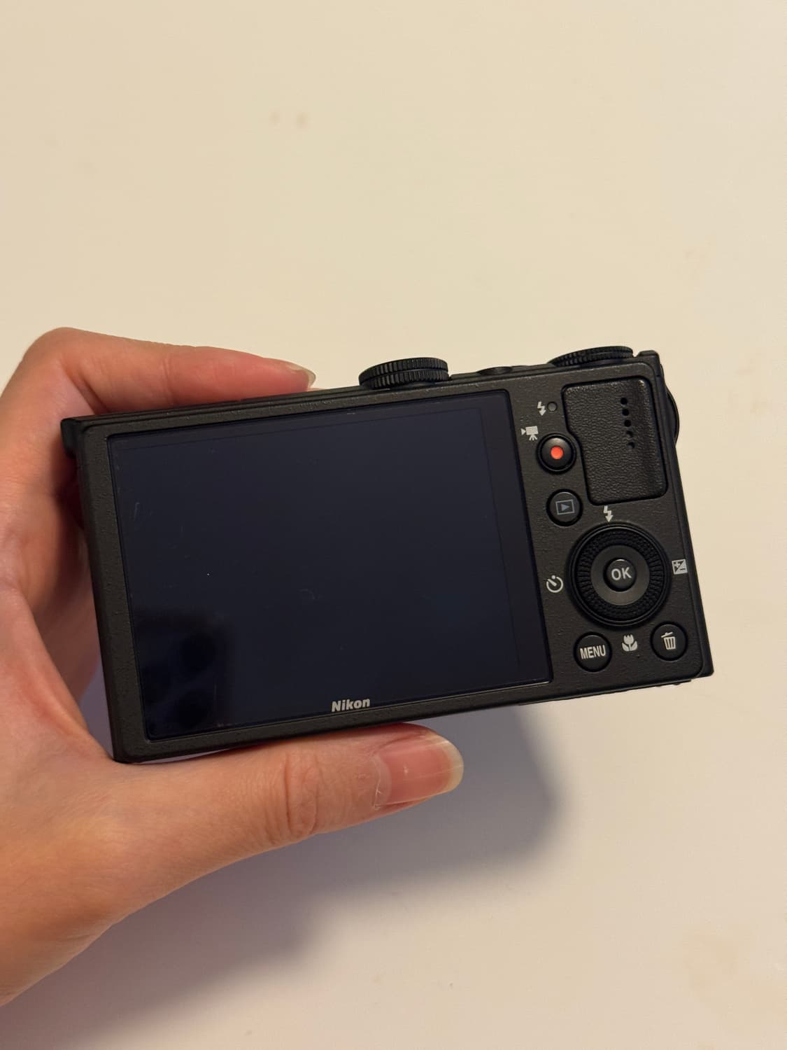 니콘 쿨픽스 p330 카메라 상품이미지1