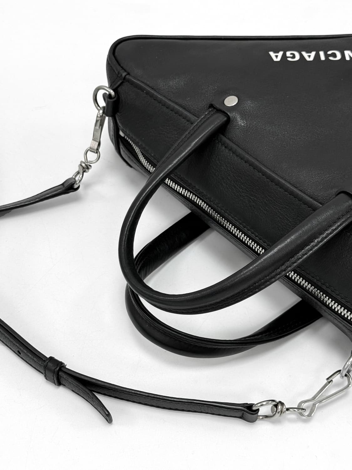 Balenciaga Triangle Duffel 2WAY Bag 상품이미지4