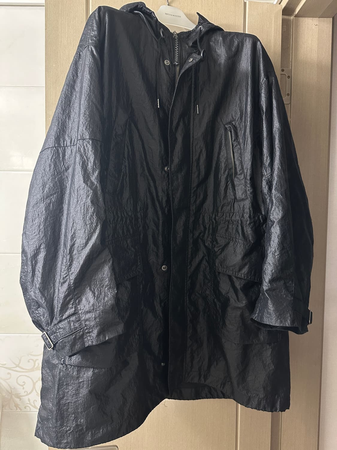 폴리테루 64 델 롱파카 코티드블랙  글로시블랙 3 상품이미지4