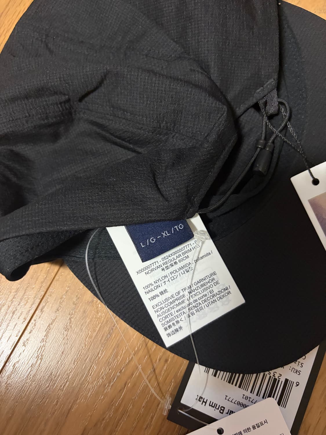아크테릭스 노반 햇 블랙 l/xl 새상품 팝니다 상품이미지4