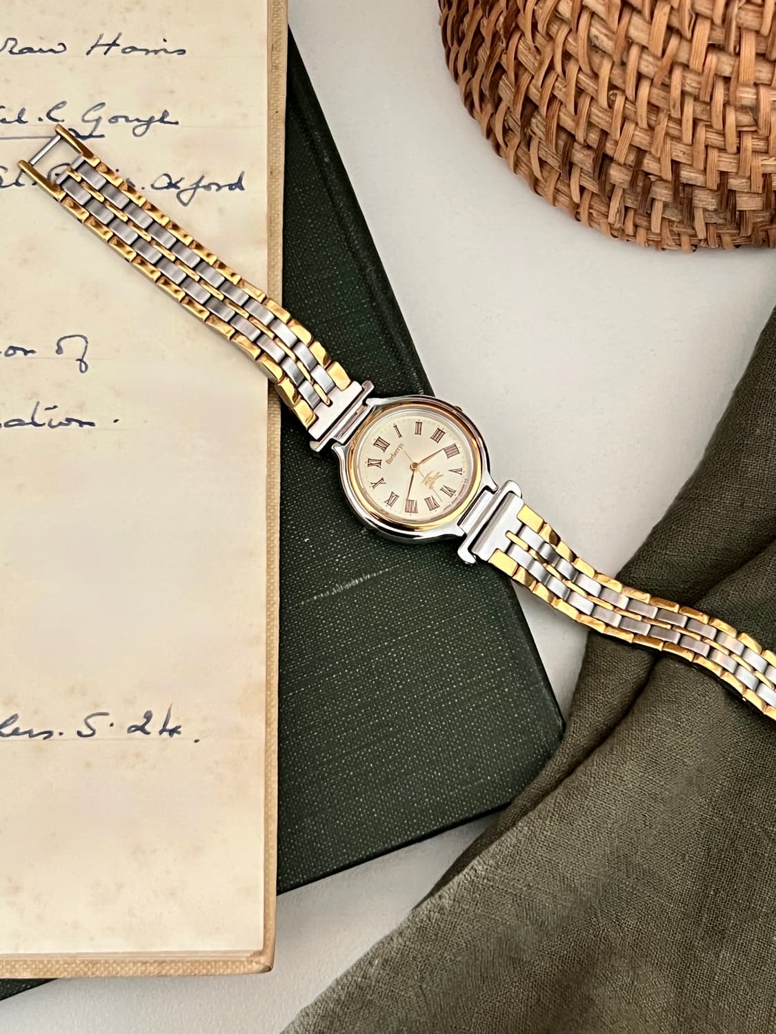 버버리 콤비 라운드 여성 시계 / 케어 상품이미지10