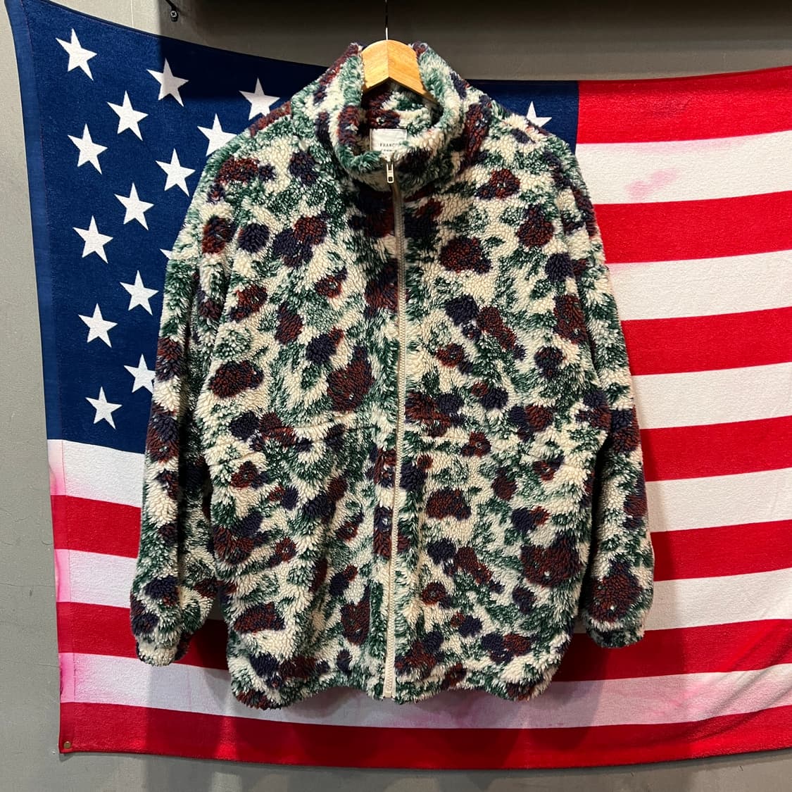 패턴 뽀글이 자켓 상품이미지1