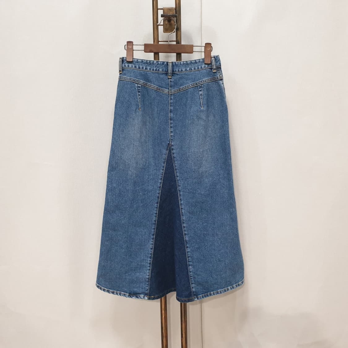 듀엘 배색 머메이드 데님 스커트 26 상품이미지2