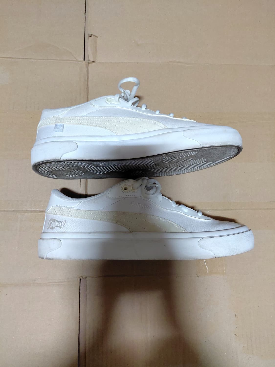 [푸마]카프리 로얄 화이트아이보리 스니커즈 275사이즈 상품이미지2