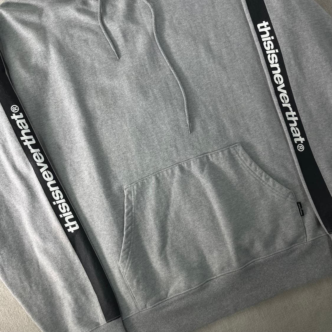 105 디스이즈네버댓 사이드라인 후드티 상품이미지3